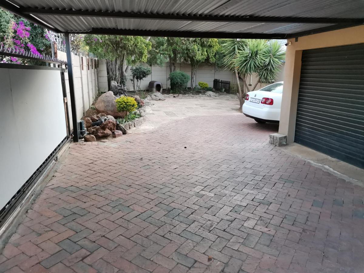Rooikrans Guest House Γιοχάνεσμπουργκ Εξωτερικό φωτογραφία